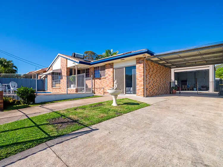 148 Hammond Street, Urangan QLD 4655