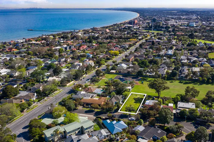 4 Woodlands Grove, Frankston VIC 3199