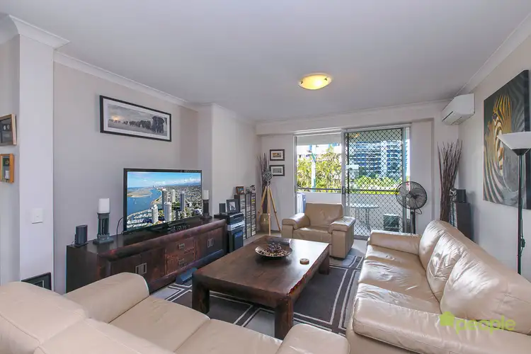 25/12 Bayview Street, Runaway Bay QLD 4216