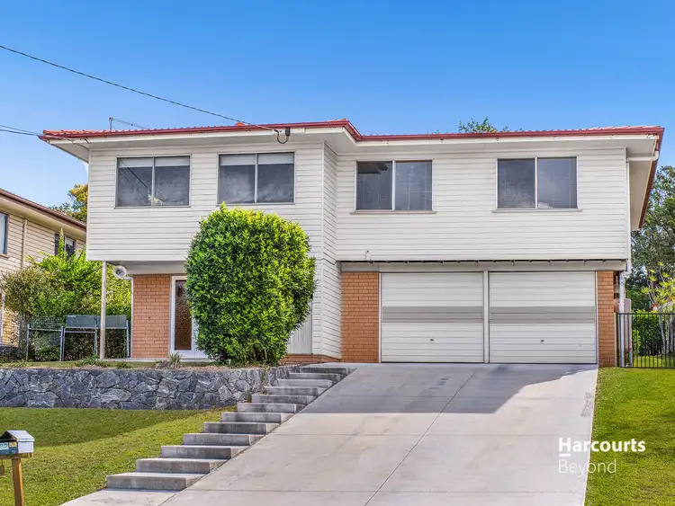 Main view of Homely house listing, 82 Valentia Street, Mansfield QLD 4122