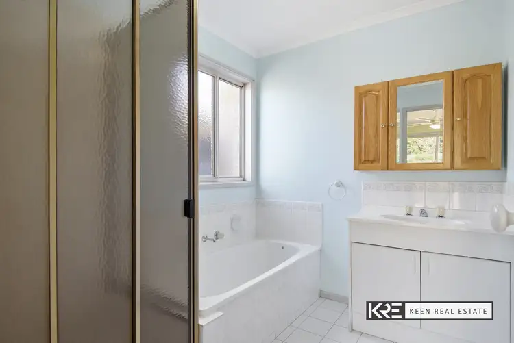 Fifth view of Homely house listing, 8 Pinnacle Way, Hampton Park VIC 3976