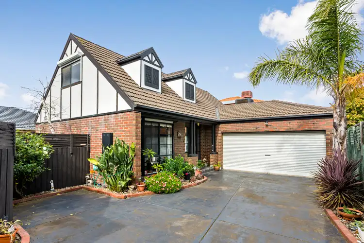 30 DUNLOP CRESCENT, Mill Park VIC 3082