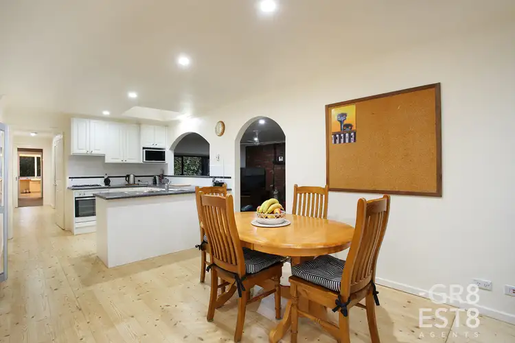 Sixth view of Homely house listing, 2 Carole Court, Cranbourne VIC 3977