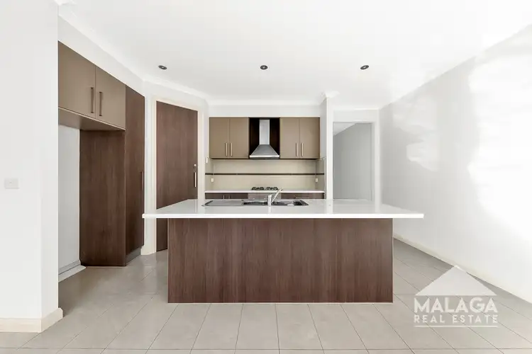 Third view of Homely townhouse listing, 7 Pipers Walk, Cairnlea VIC 3023