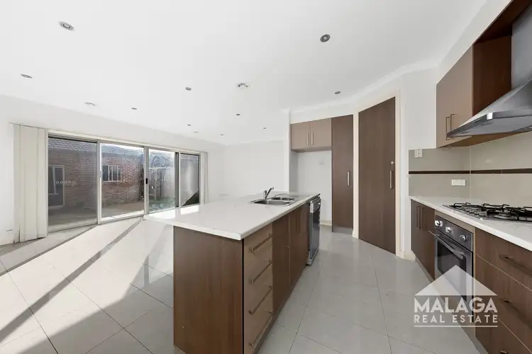 Fourth view of Homely townhouse listing, 7 Pipers Walk, Cairnlea VIC 3023