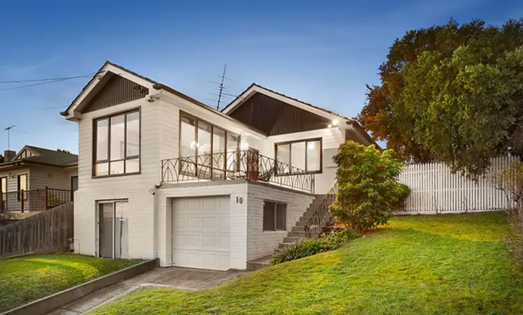 10 Devereaux Street, Oak Park VIC 3046
