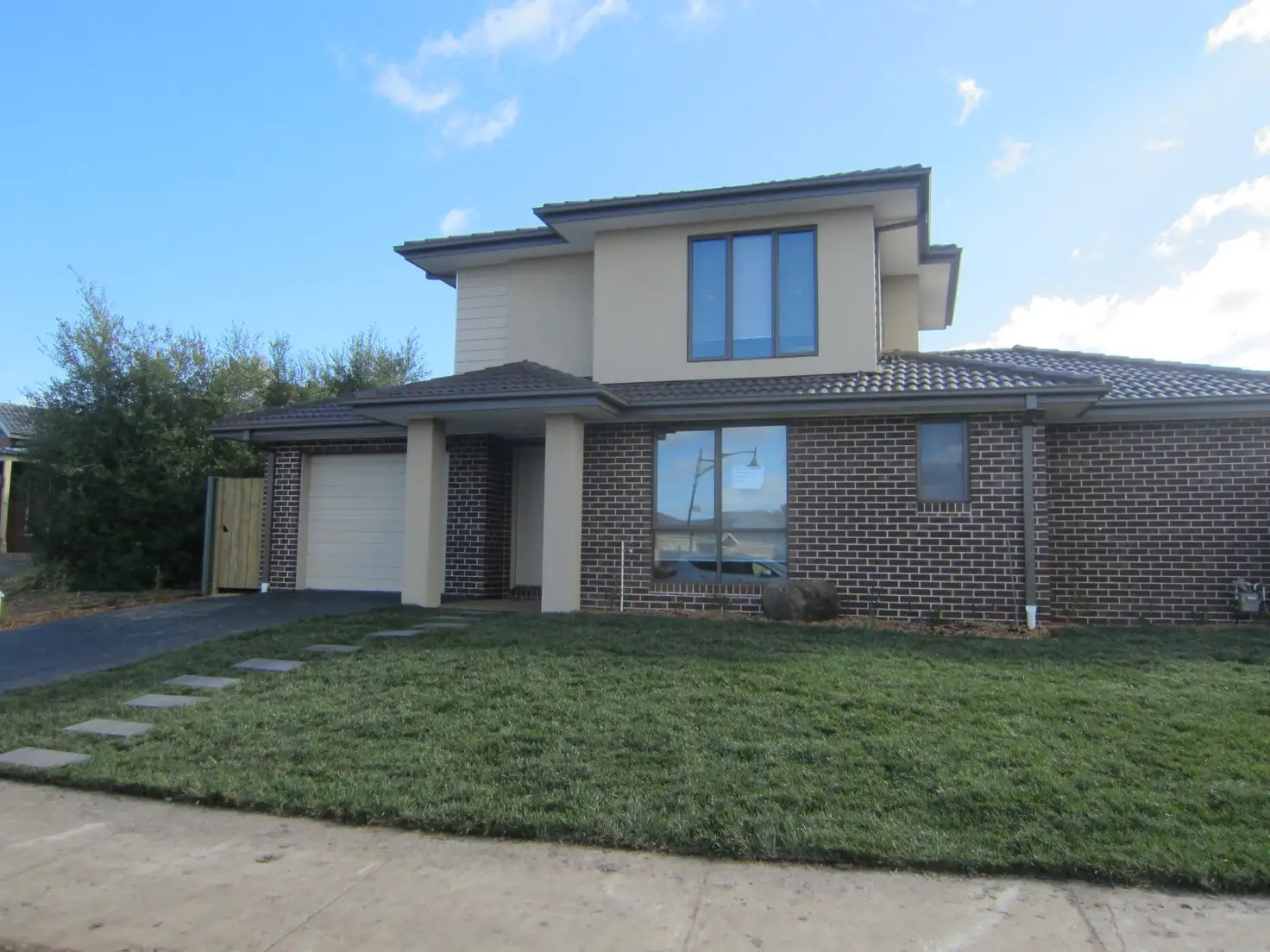 Main view of Homely townhouse listing, 1/50 Malcolm Creek Parade, Craigieburn VIC 3064