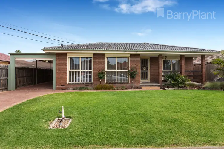 34 Redditch Crescent, Deer Park VIC 3023