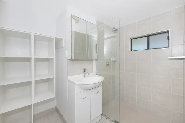 Fourth view of Homely apartment listing, 8/11 Carter Street, North Ward QLD 4810