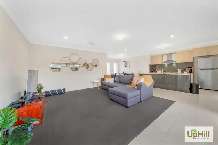 5 CREEKTON CLOSE, Pakenham VIC 3810