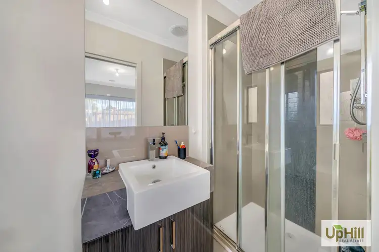Sixth view of Homely unit listing, 5 CREEKTON CLOSE, Pakenham VIC 3810