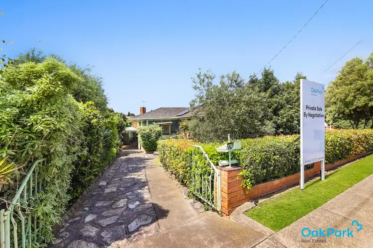 16 Jacaranda Street, Oak Park VIC 3046