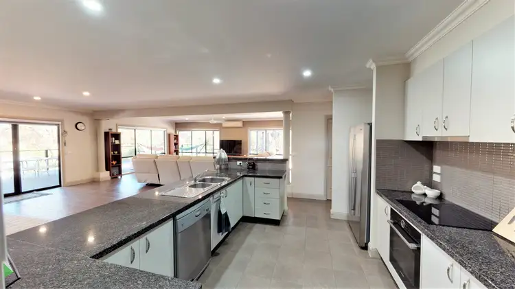 Fifth view of Homely house listing, 6 Villa Terrace, Junortoun VIC 3551