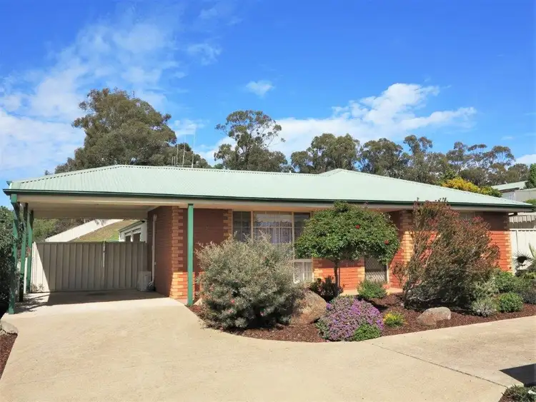 2/9 Pittaway Street, Kangaroo Flat VIC 3555