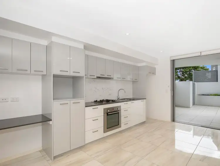 Fourth view of Homely apartment listing, 2/141 Dornoch Terrace, Highgate Hill QLD 4101