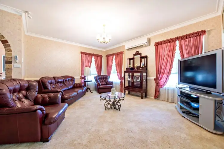 Fifth view of Homely house listing, 2 Linley Place, Dubbo NSW 2830