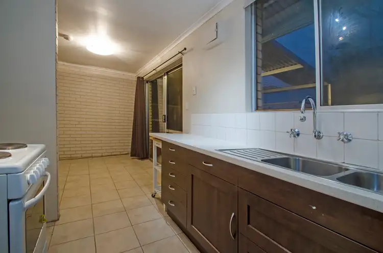 Fifth view of Homely unit listing, 2/470 Hannan Street, Kalgoorlie WA 6430