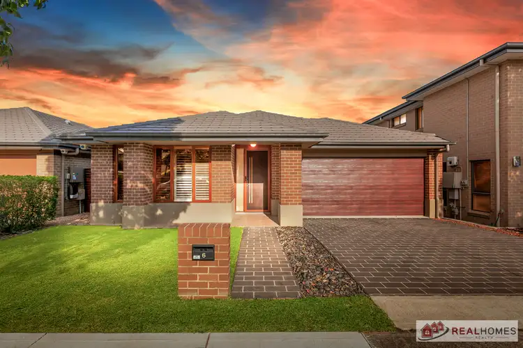 6 Nottingham Street, Jordan Springs NSW 2747