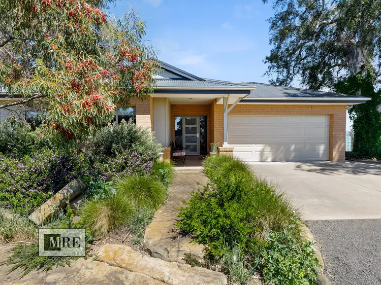 6 Donovans Way, Mansfield VIC 3722