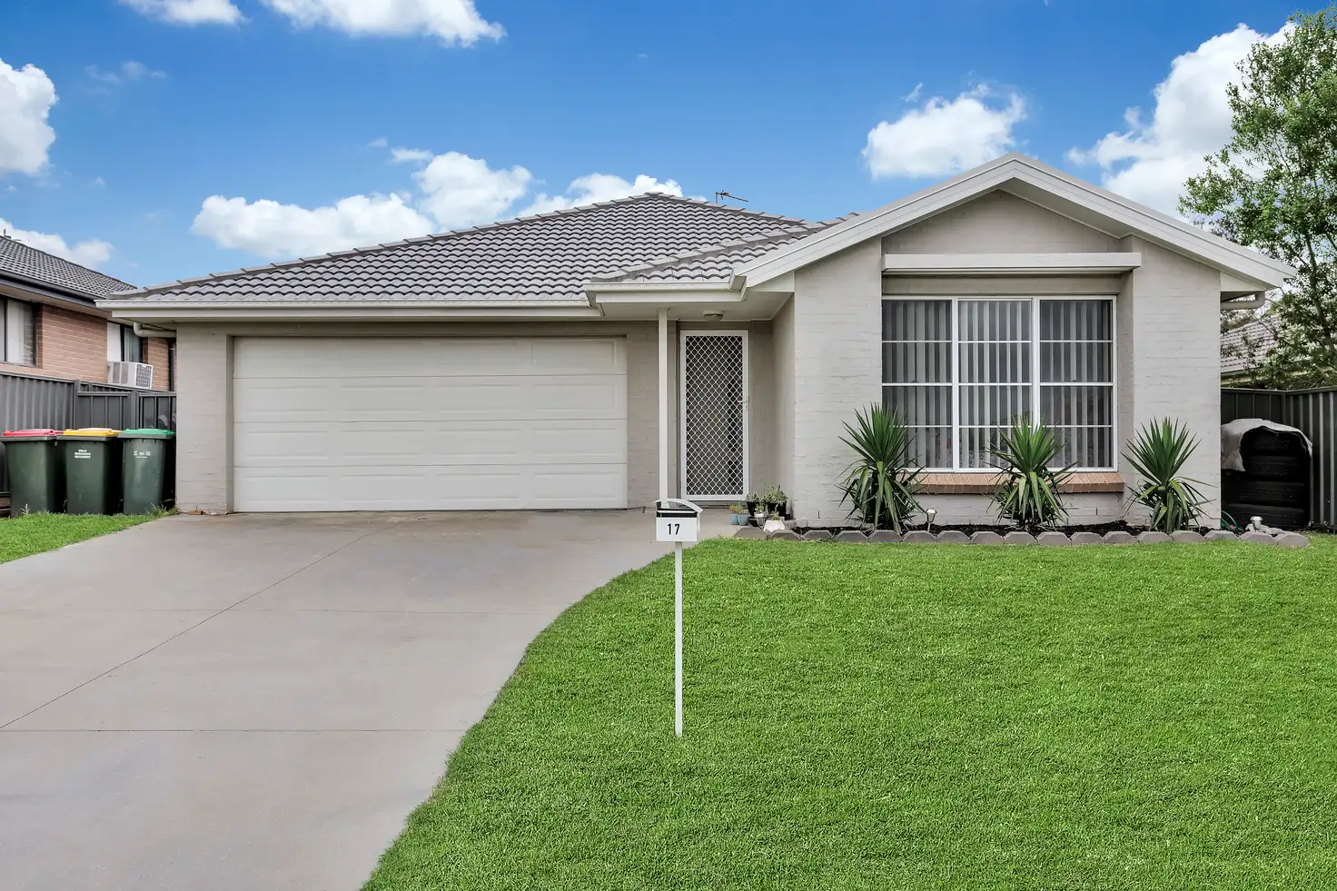 Main view of Homely house listing, 17 Kelman Drive, Cliftleigh NSW 2321