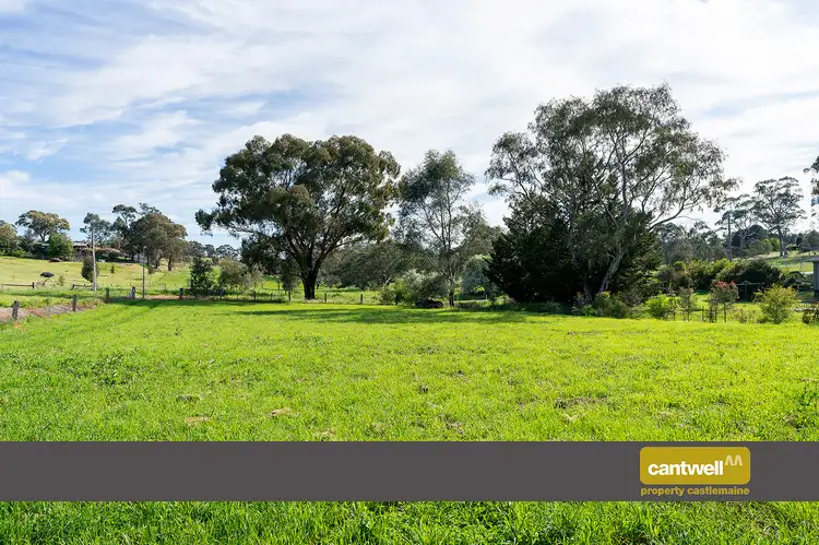 2/18 Chapmans Road, Castlemaine VIC 3450