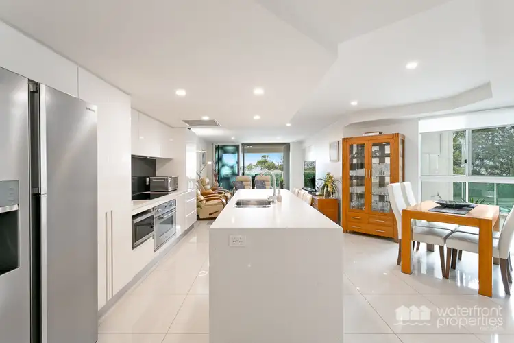 2/85 Marine Parade, Redcliffe QLD 4020