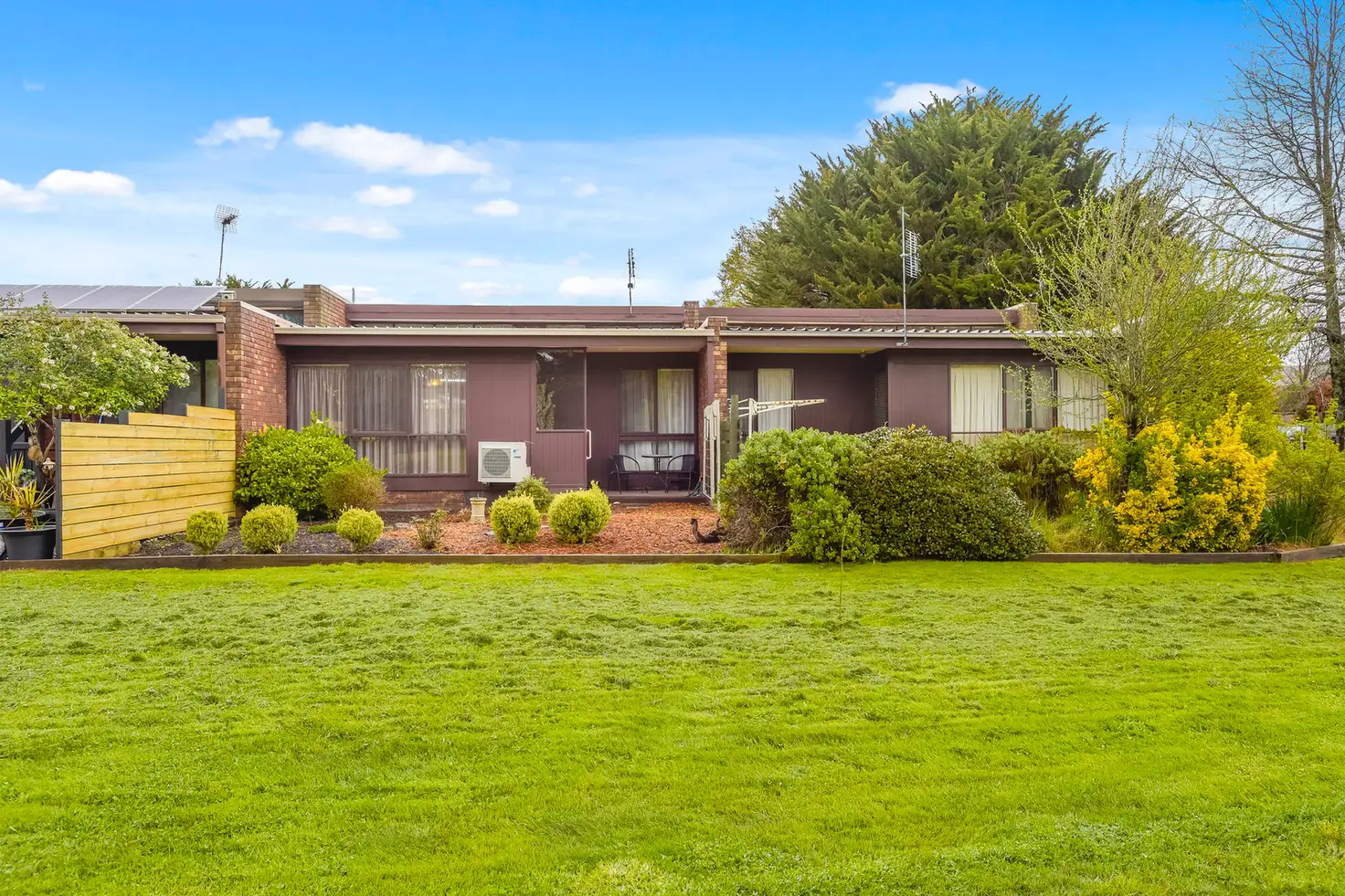 Main view of Homely unit listing, 2/2 Pyke Street, Woodend VIC 3442