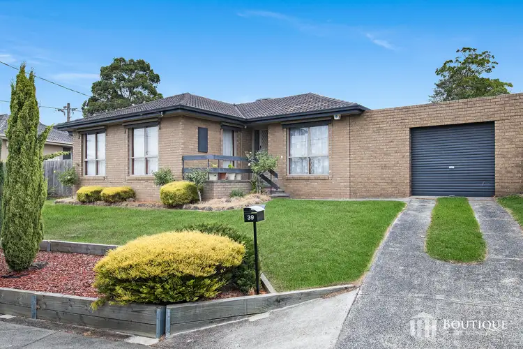 39 Sherwood Crescent, Dandenong North VIC 3175