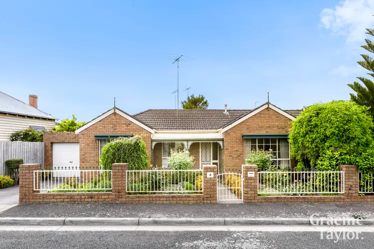 2/8 Clarke Street, Newtown VIC 3220