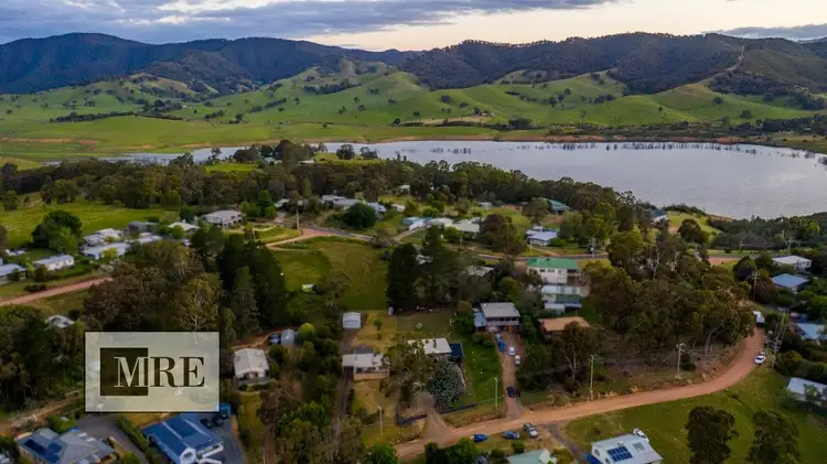 16 Valley Fair Rise, Macs Cove VIC 3723