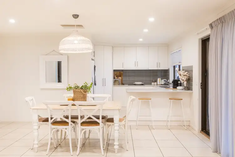 Second view of Homely house listing, 2 BINGARA CLOSE, Mildura VIC 3500