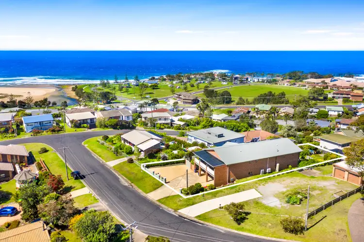 Second view of Homely house listing, 4 Mummaga Way, Dalmeny NSW 2546