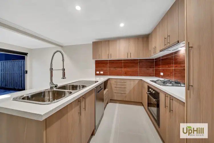 8 Titan lodge walk, Pakenham VIC 3810