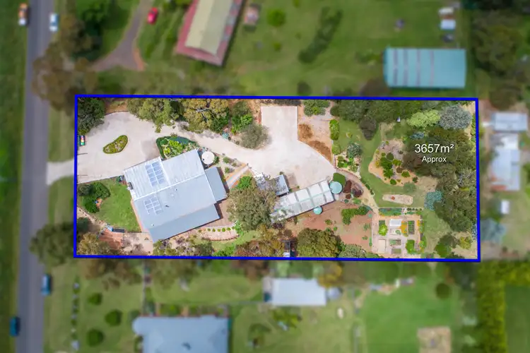 14 Hutchinsons Lane, Romsey VIC 3434