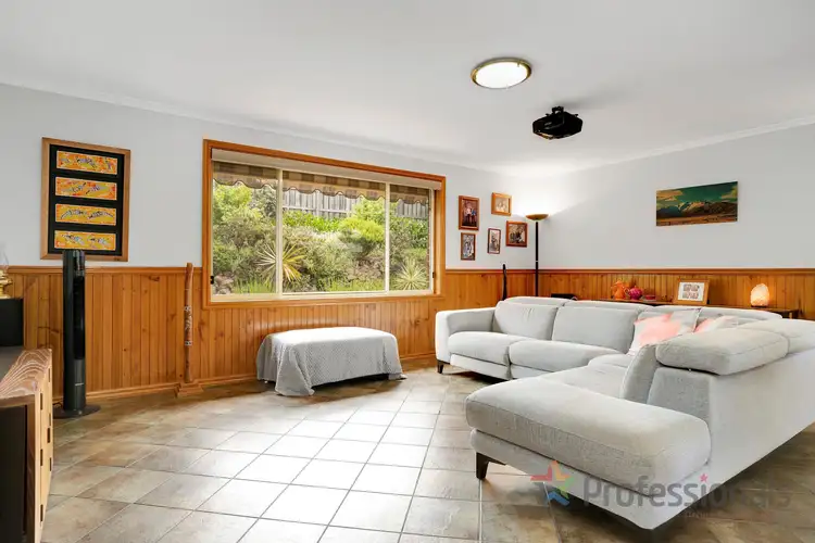 Fifth view of Homely house listing, 9 Mcgregor Court, Bacchus Marsh VIC 3340