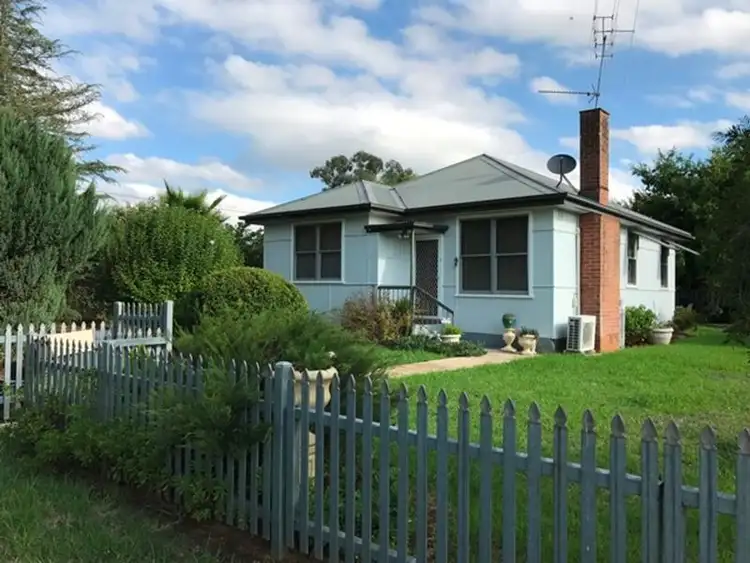 19 King Street, Yeoval NSW 2868