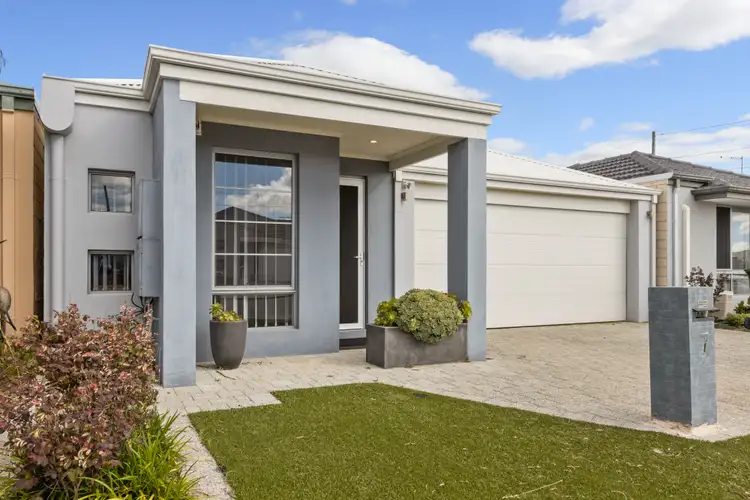 Second view of Homely house listing, 7 Bloomsbury Way, Harrisdale WA 6112