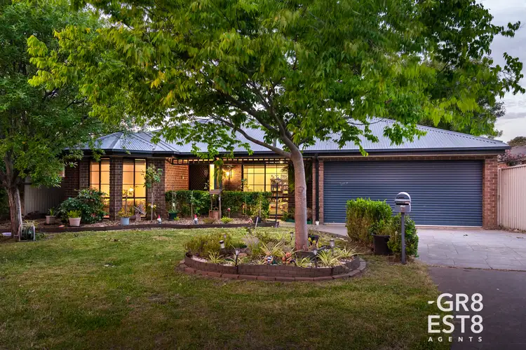 15 Fetlock Lane, Cranbourne East VIC 3977
