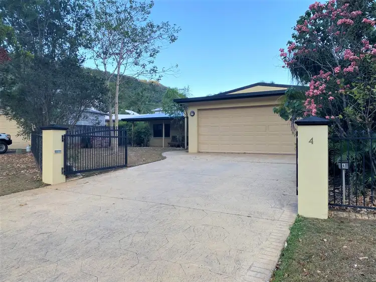 4 Argyle Close, Edge Hill QLD 4870