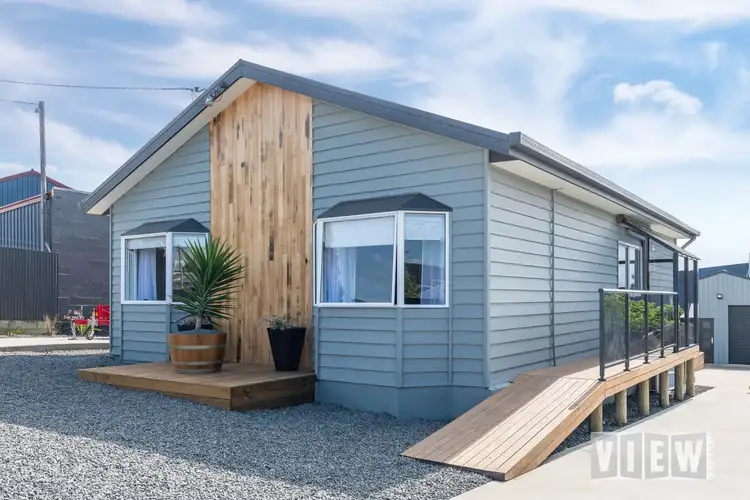 1 Hillcrest Road, Devonport TAS 7310