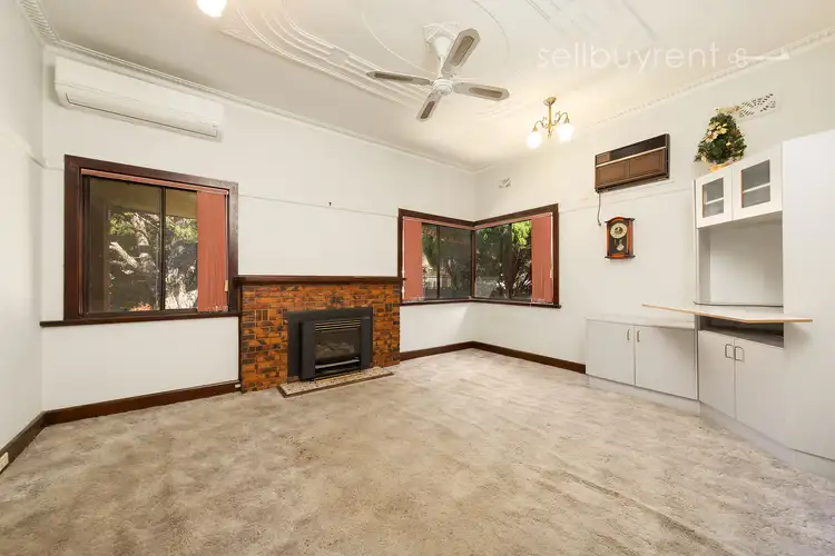 Second view of Homely house listing, 18 MITCHELL STREET, Wodonga VIC 3690