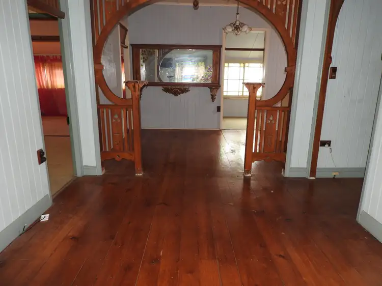 71 Glebe Road, Silkstone QLD 4304