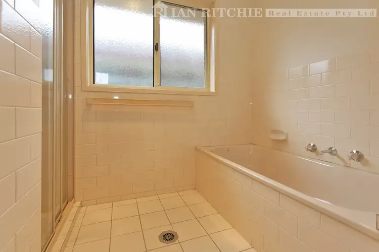 Fourth view of Homely house listing, 7 Creasey Place, Albury NSW 2640
