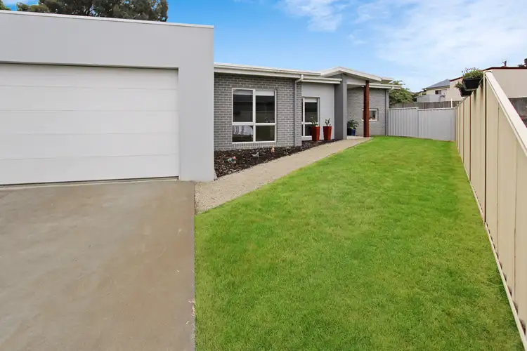 5 Fox Grove, Korumburra VIC 3950