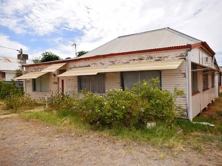 164 Crane Street, Longreach QLD 4730