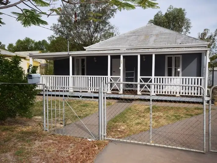 154 Crane Street, Longreach QLD 4730