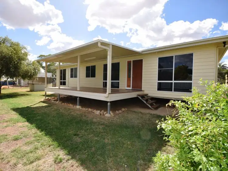 163 Kingfisher Street, Longreach QLD 4730