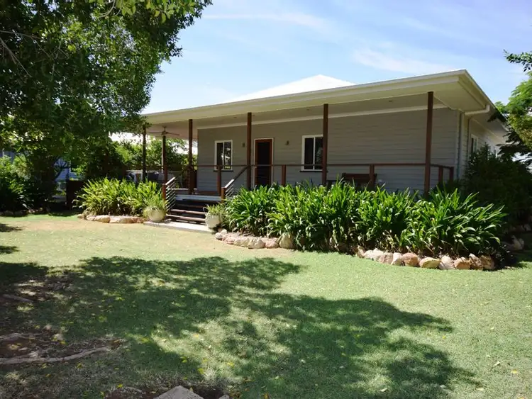 60 Crane Street, Longreach QLD 4730