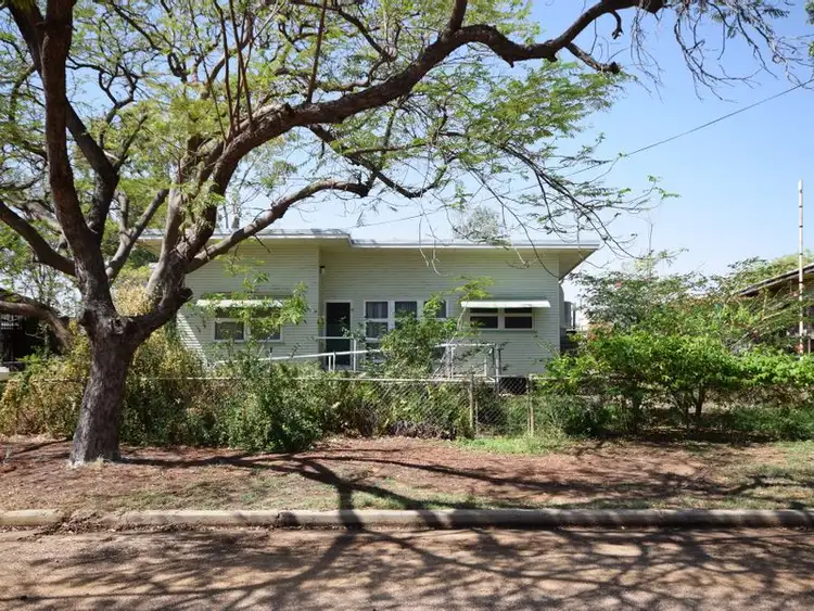 55 Wompoo Road, Longreach QLD 4730