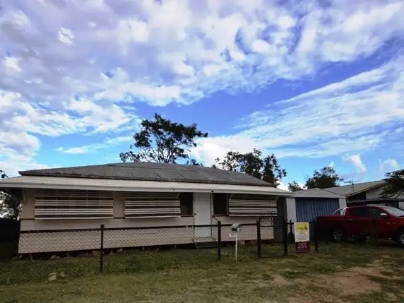 176 Crane Street, Longreach QLD 4730